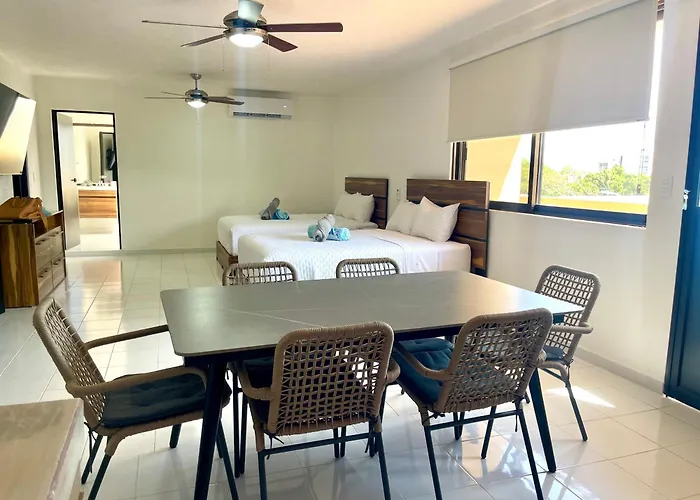 Deco 6B Modern Studio Great Location