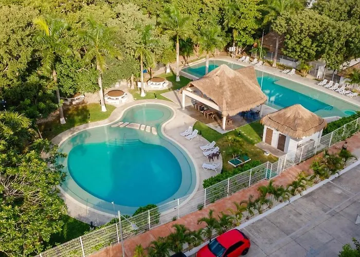 Spacious 4Br House Pools & Great Views