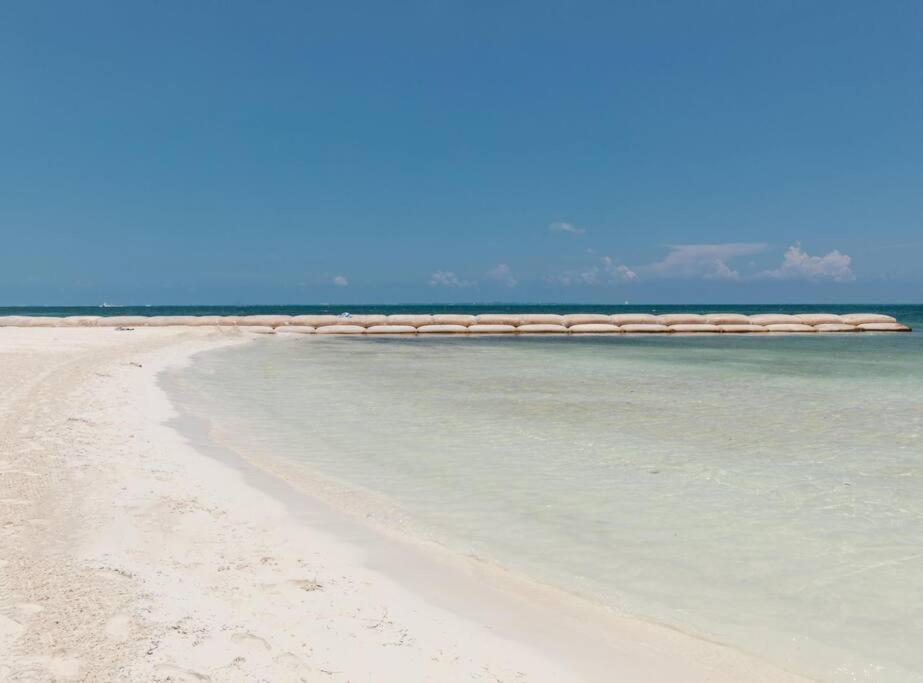 Oceanview 3 Bedroom Condo, Rooftop Pool&jacuzzi, Beach! Cancún