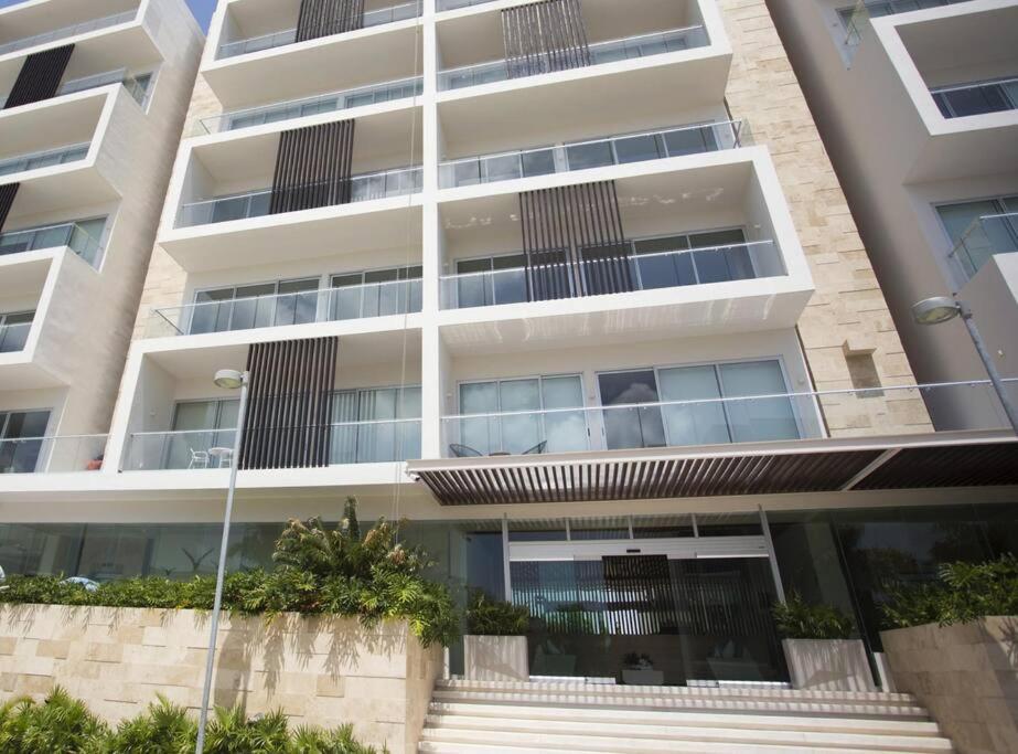 Oceanview 3 Bedroom Condo, Rooftop Pool&jacuzzi, Beach! Apartamento Cancún