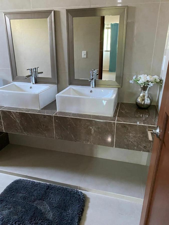 Casa Prices Con Piscina Сasa de vacaciones *