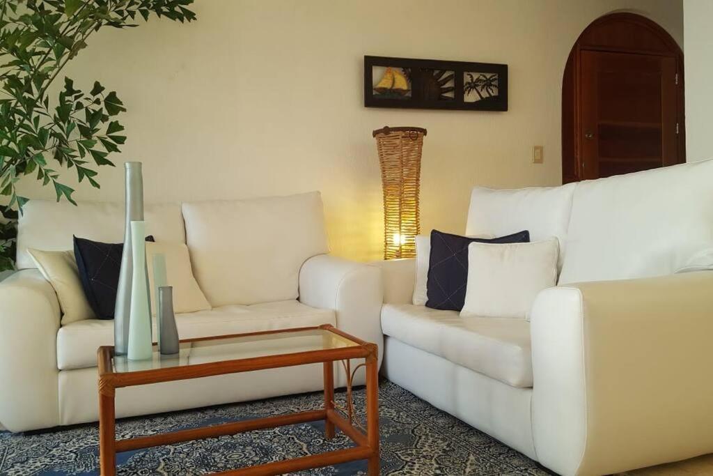 A La Orilla Del Mar Puerto Juarez Apartamento Cancún