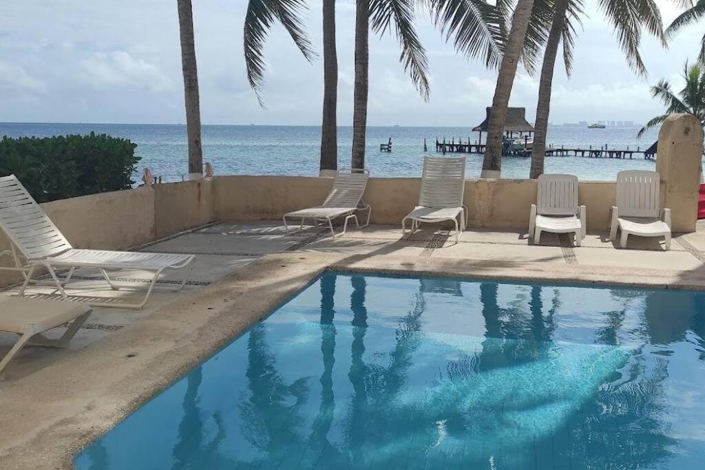 A La Orilla Del Mar Puerto Juarez Apartamento Cancún