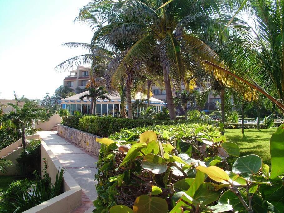 Apartamento Solymar Studio #3507, Kilometro 18,7 Boulevard Kukulcan, Access To Cancun's *