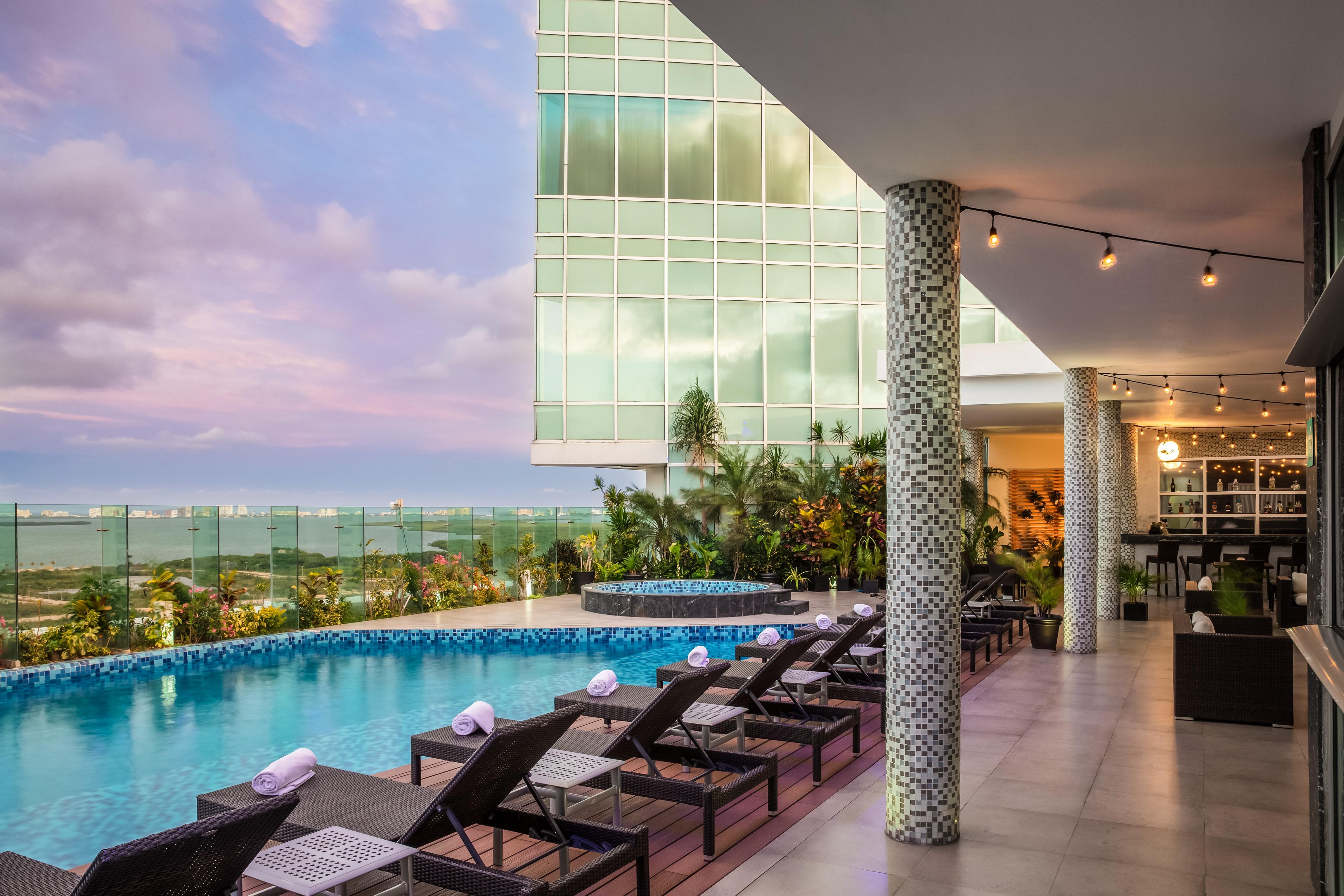 Fiesta Americas Hotel 4*