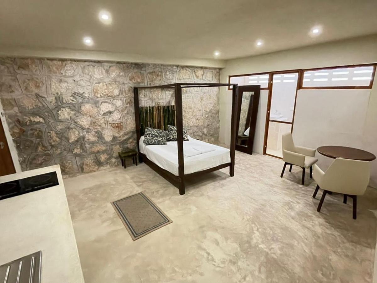 Hotel Marabu *