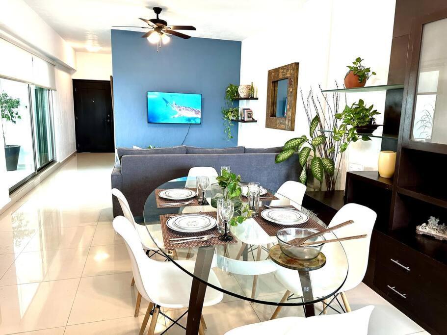 Сasa de vacaciones 3br Beautiful With Pool Gym & Great Location *