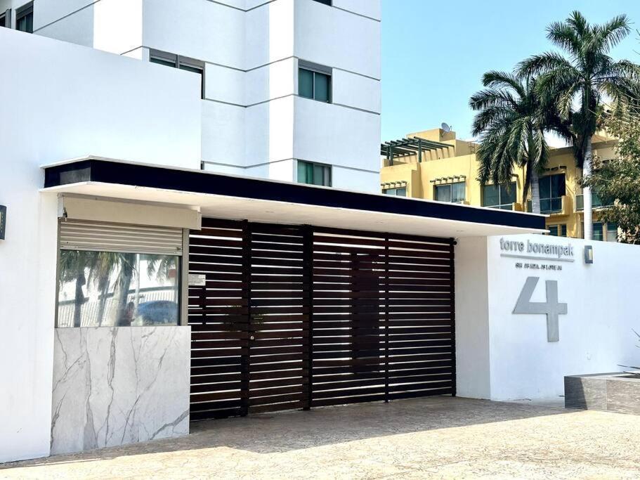 3br Beautiful With Pool Gym & Great Location Сasa de vacaciones Cancún
