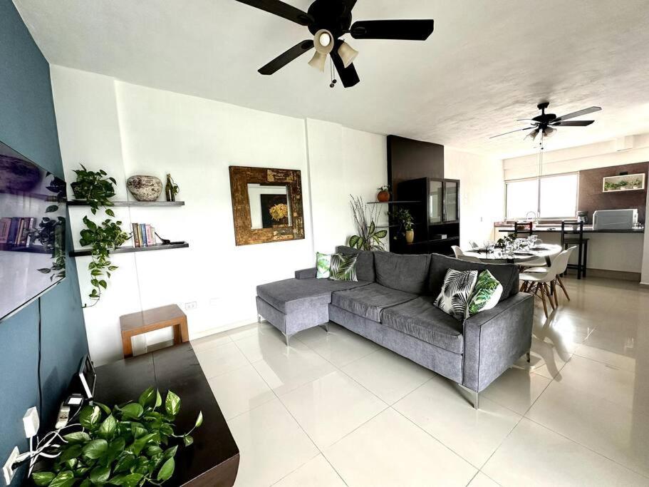 Сasa de vacaciones 3br Beautiful With Pool Gym & Great Location *