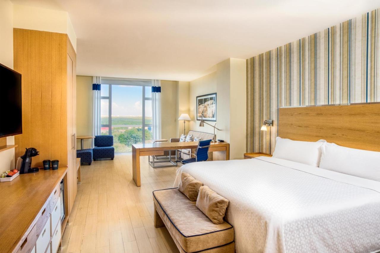 Four Points By Sheraton Centro Hotel Cancun