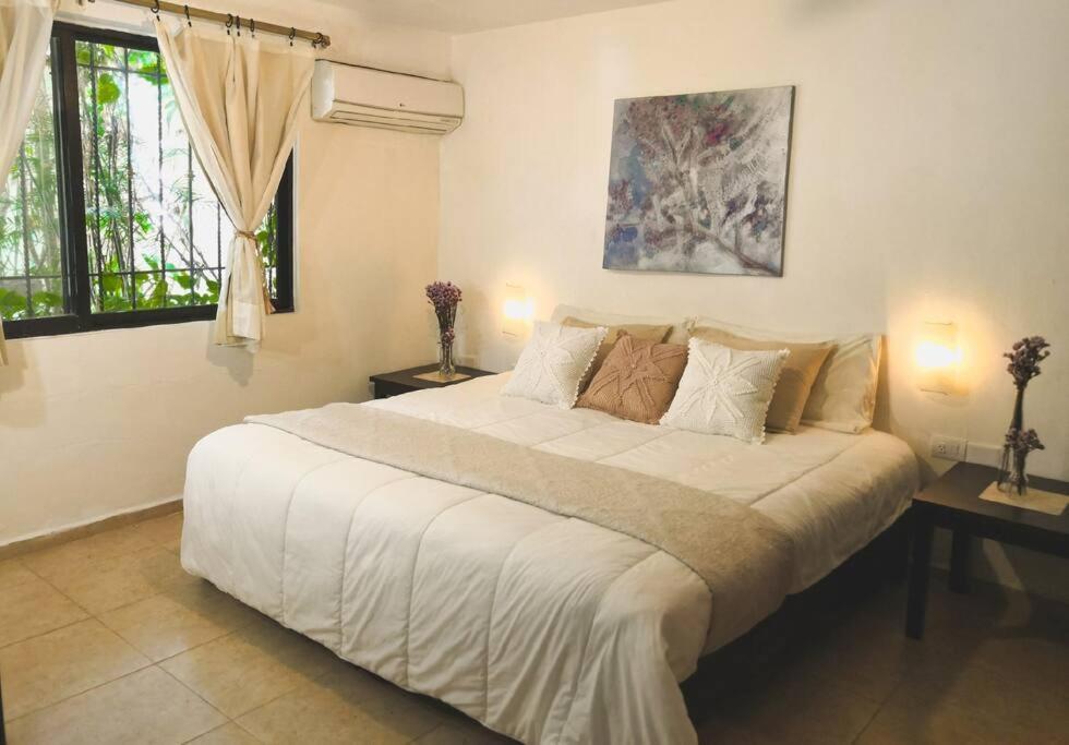 2 Min To The Beach - Casa Jardin Apartment