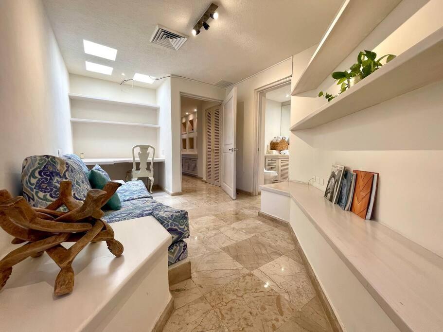 Сasa de vacaciones 5br Ocean Front Zone Luxury House By Solmar Cancún