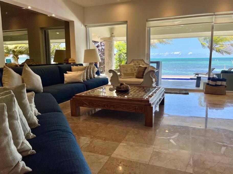 Сasa de vacaciones 5br Ocean Front Zone Luxury House By Solmar *