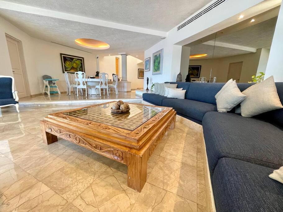 5br Ocean Front Zone Luxury House By Solmar Сasa de vacaciones