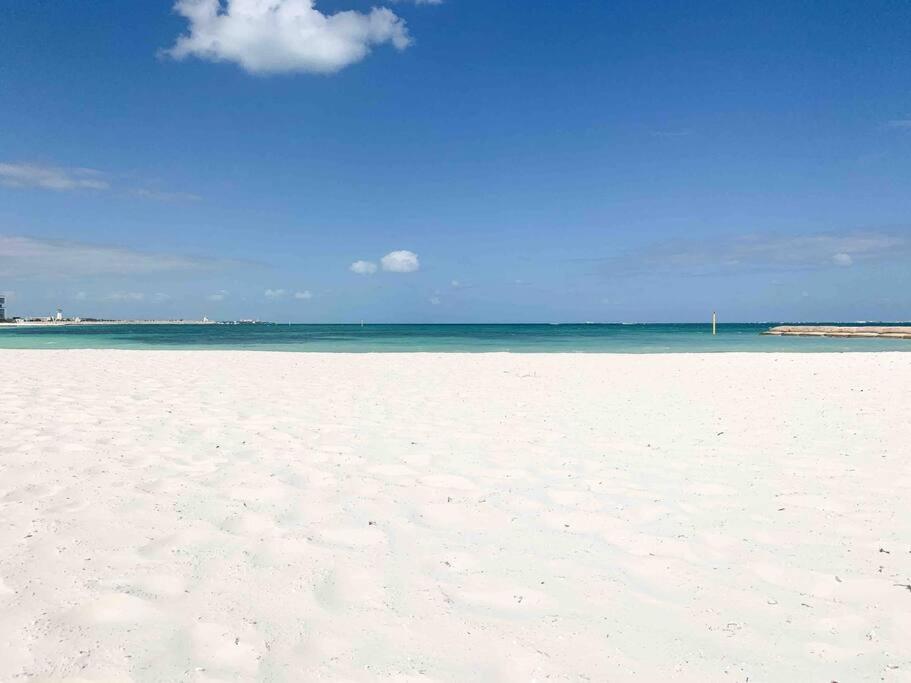 Сasa de vacaciones 5br Ocean Front Zone Luxury House By Solmar *
