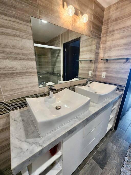 Apartamento •amazing Beachfront Condo• *