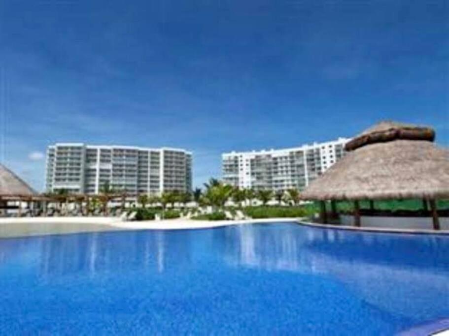 Apartamento •amazing Beachfront Condo• *
