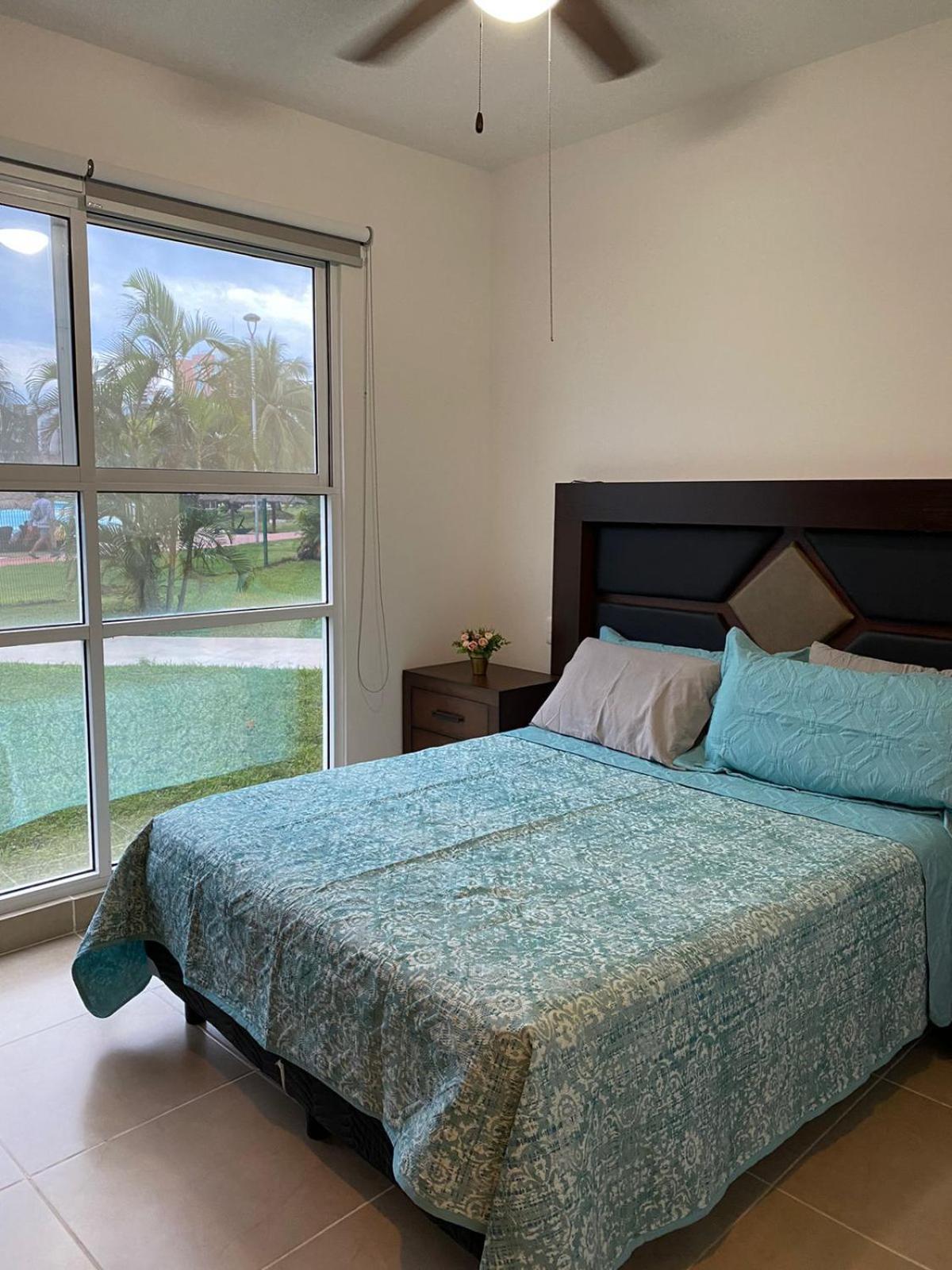 Dreaming Lagoons 4 *