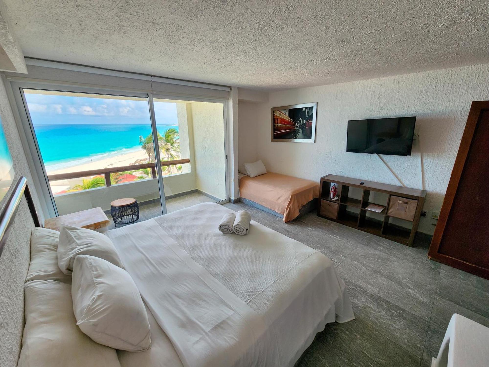 Rodero By Solymar Front In Zone Apartahotel Cancún