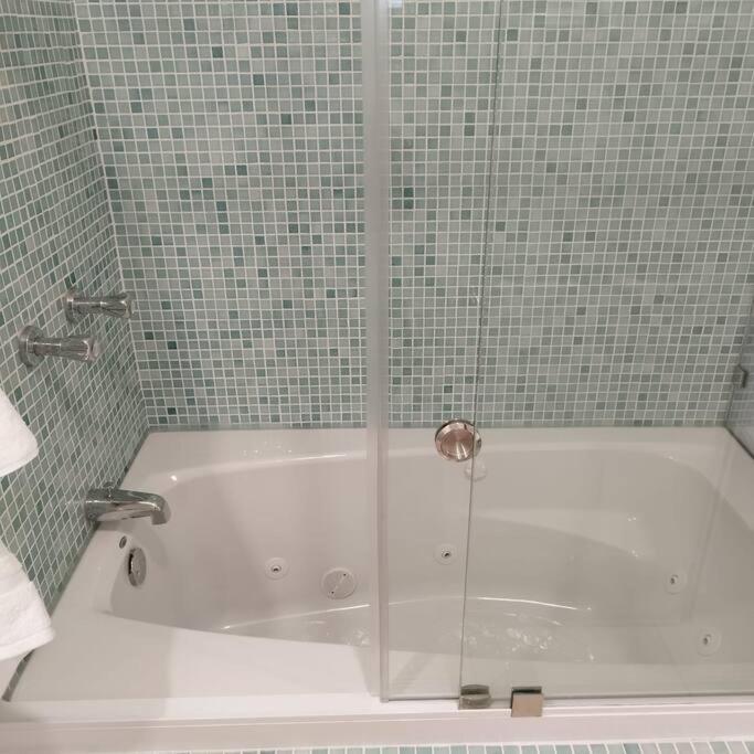 Casa-piscina-3hab-bano Privado-wifi 50 Mbps-tina Cancún