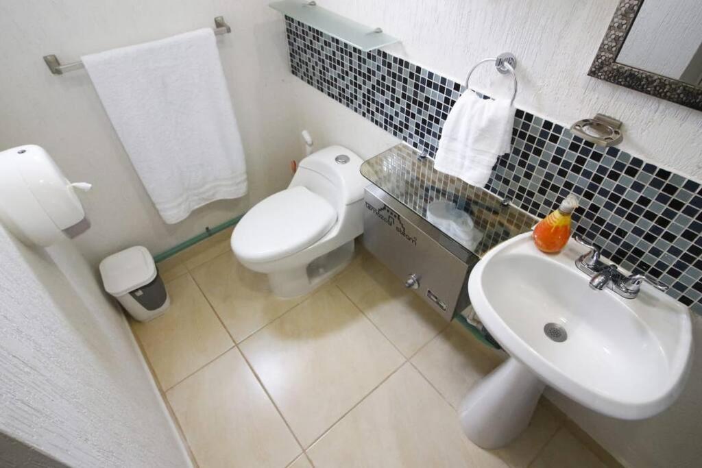 Сasa de vacaciones Casa-piscina-3hab-bano Privado-wifi 50 Mbps-tina