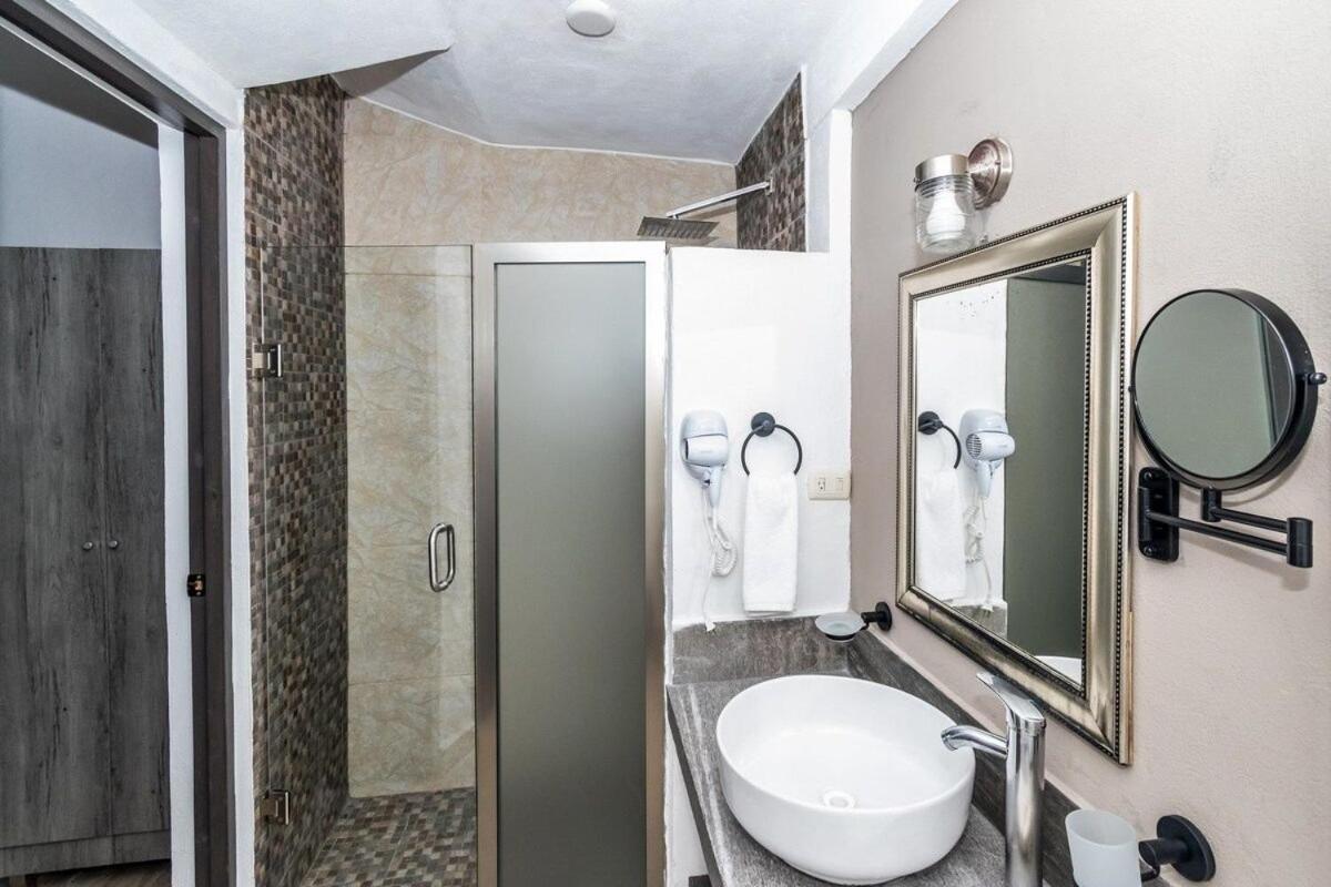 Zona Hotelera 3 Bedroom Lagoon Playa Linda * Cancún