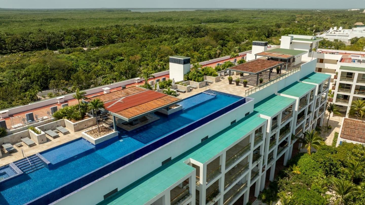 2br Beachfront Exclusive W/ Features Cancún