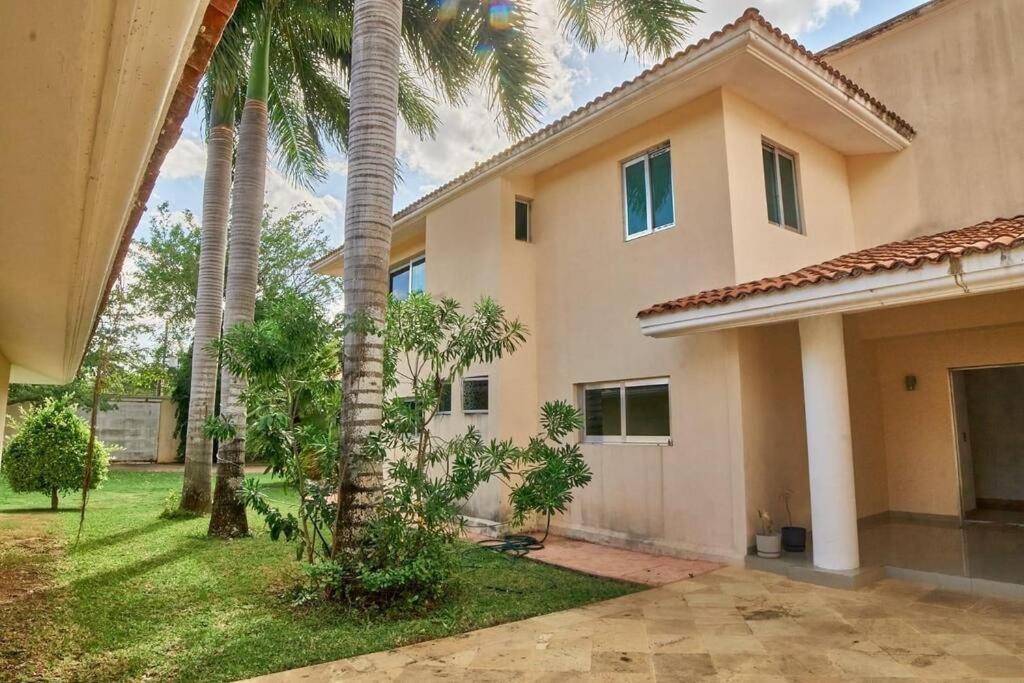 Prime All-inclusive Mansion - Cozy Mansion Pool Gym Villa Cancún