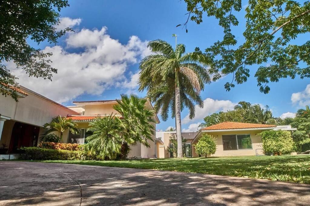 Prime All-inclusive Mansion - Cozy Mansion Pool Gym Villa