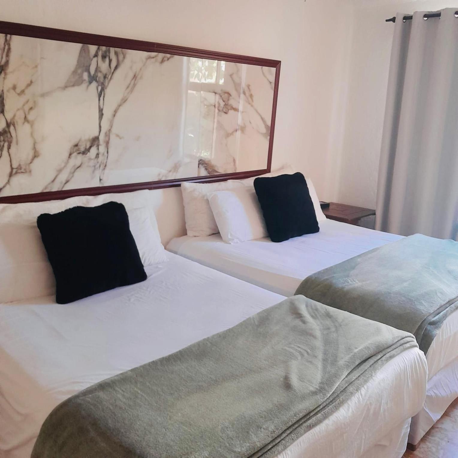 Laguna Beach Apartment Cancun