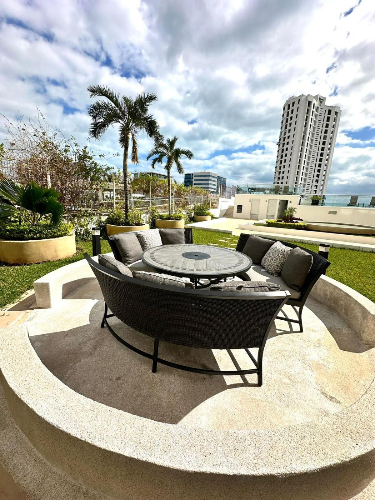 Plaza Apartment