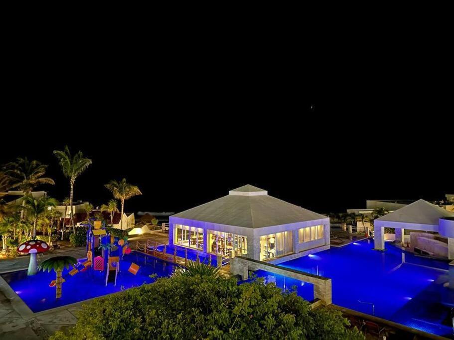 Eltonblom1970 At Out Look Com Beach House Blom Villa *