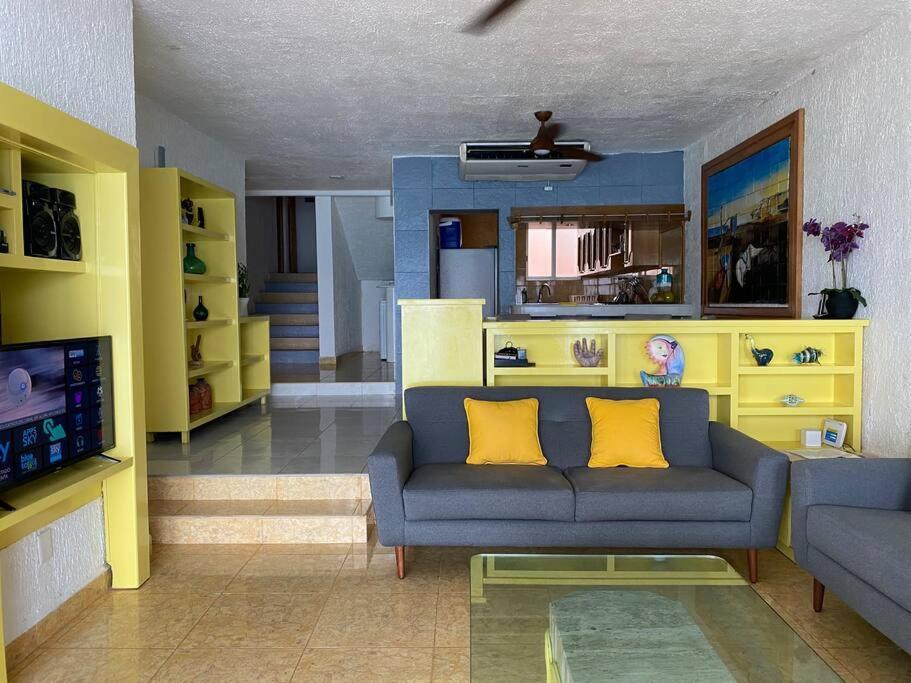 Villa Eltonblom1970 At Out Look Com Beach House Blom Cancún