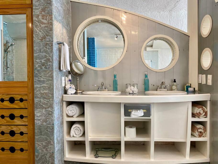 Villa Eltonblom1970 At Out Look Com Beach House Blom *