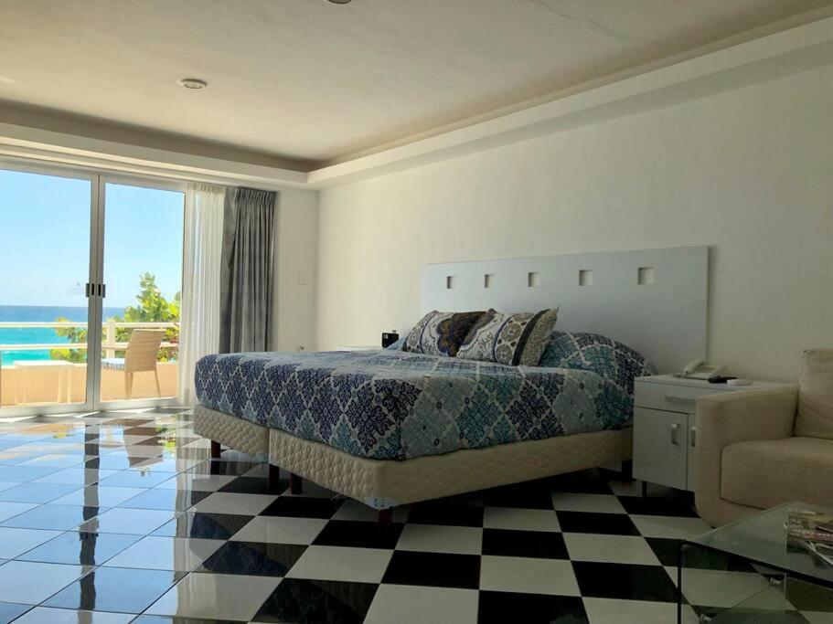 Eltonblom1970 At Out Look Com Beach House Blom Cancún