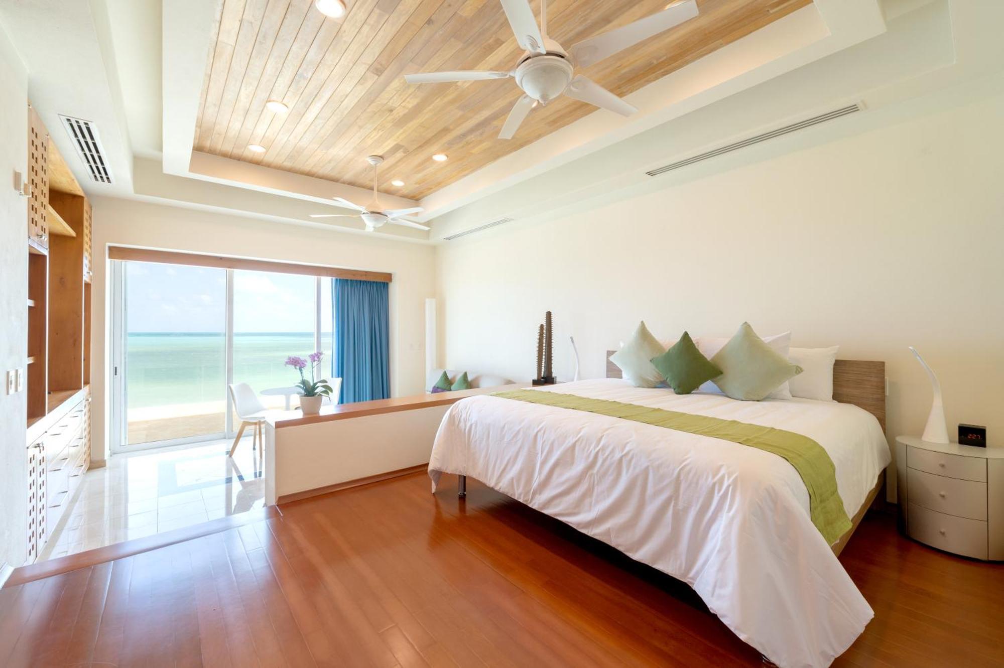 Punta Sam - Beachfront Luxury Villa Cancun