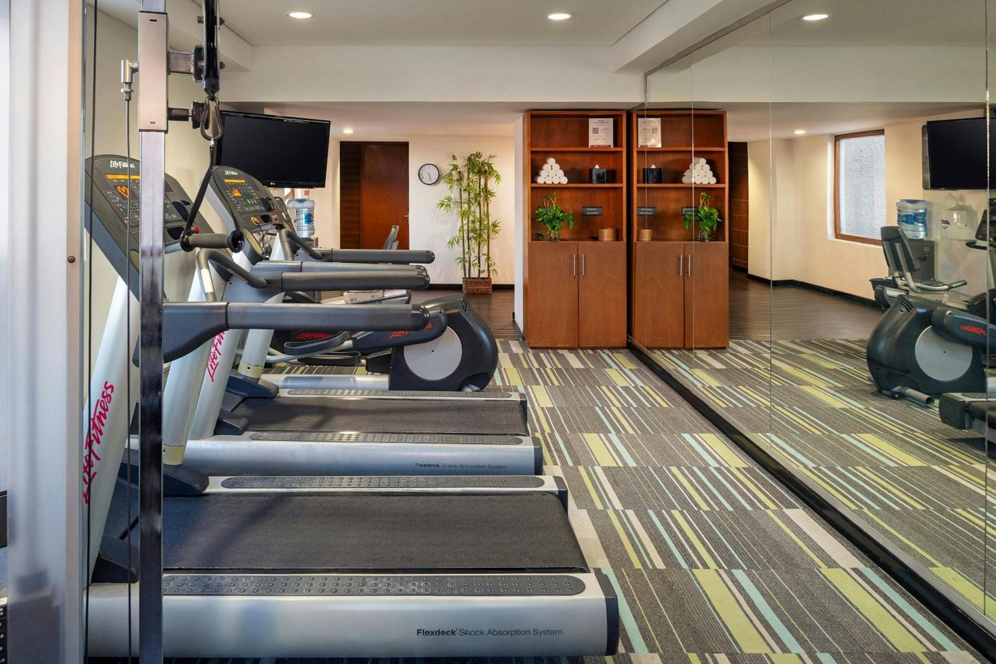 Aloft Hotel 4*