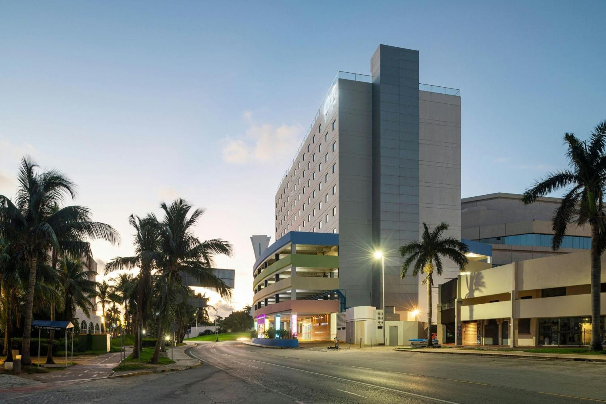Aloft Hotel Cancún