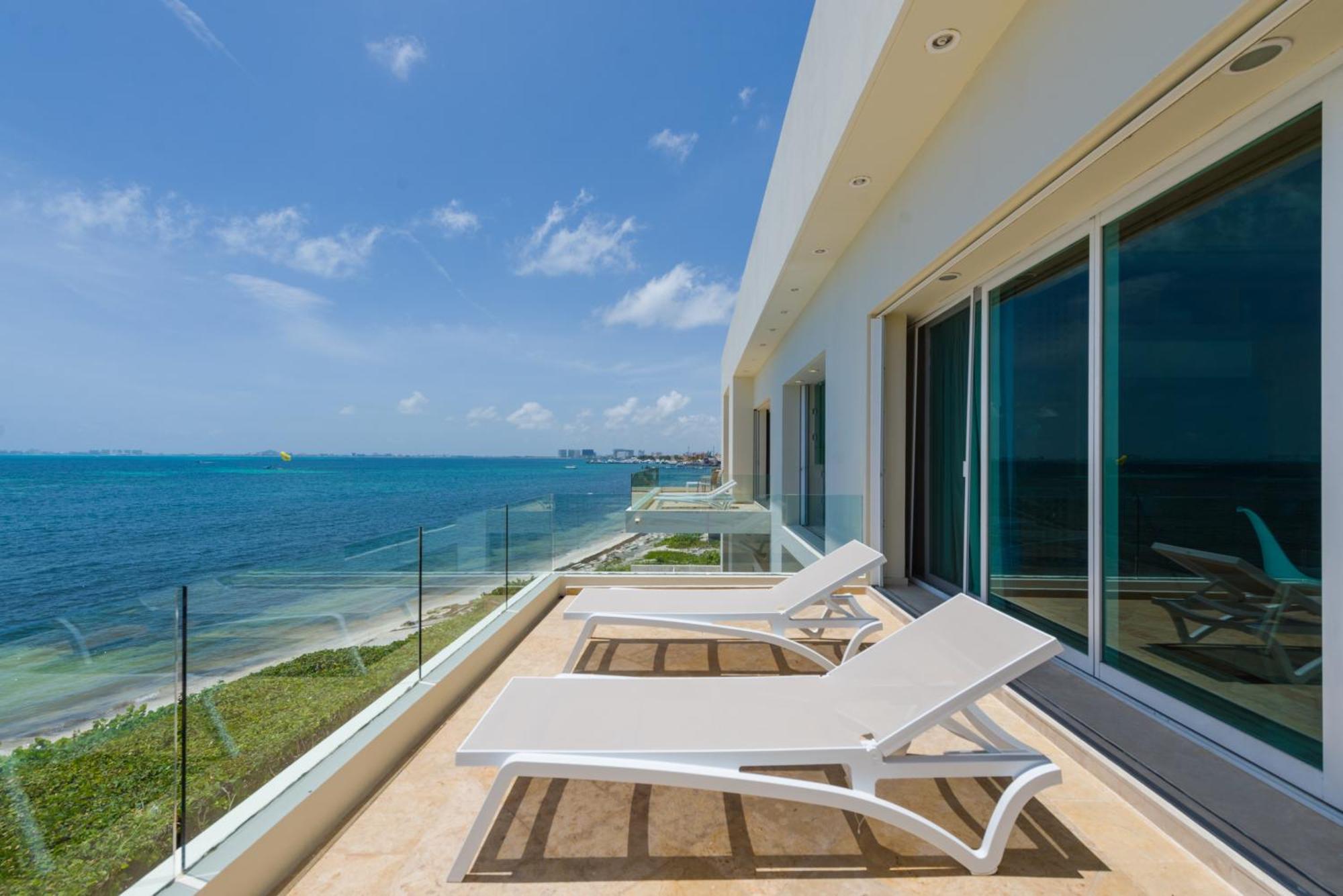 Punta Sam - Beachfront Luxury * Cancun
