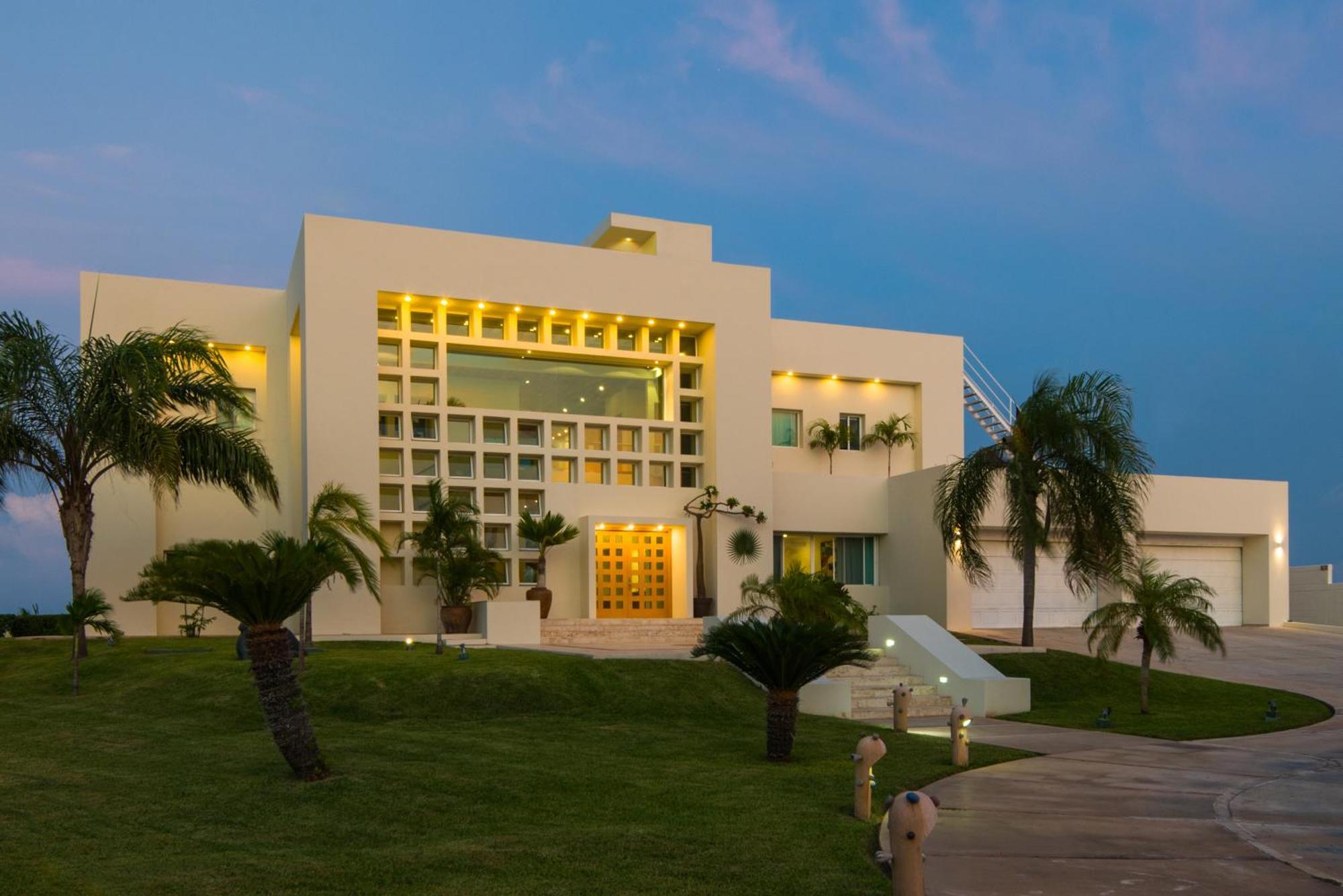 Punta Sam - Beachfront Luxury Cancun