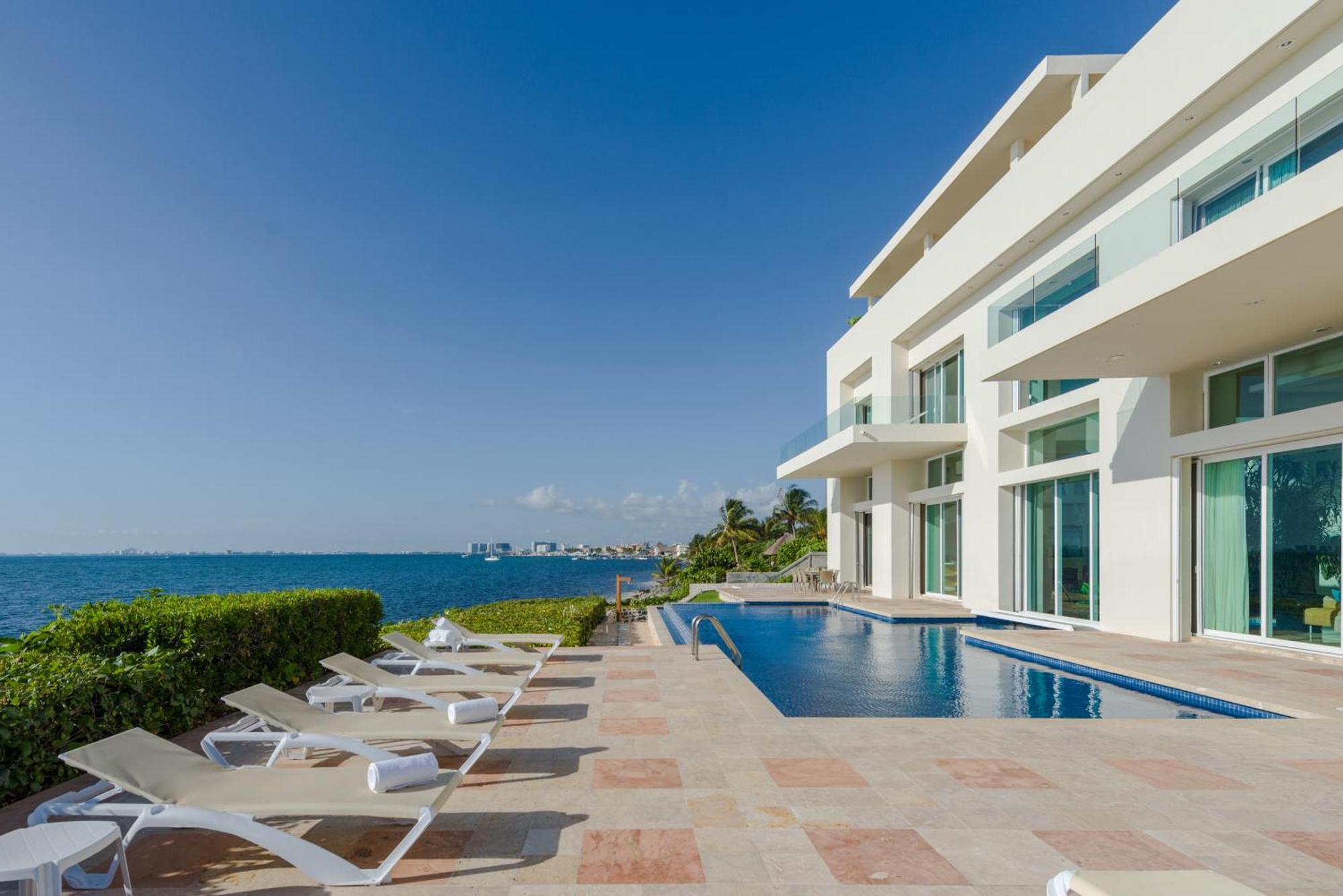Punta Sam - Beachfront Luxury * Cancun