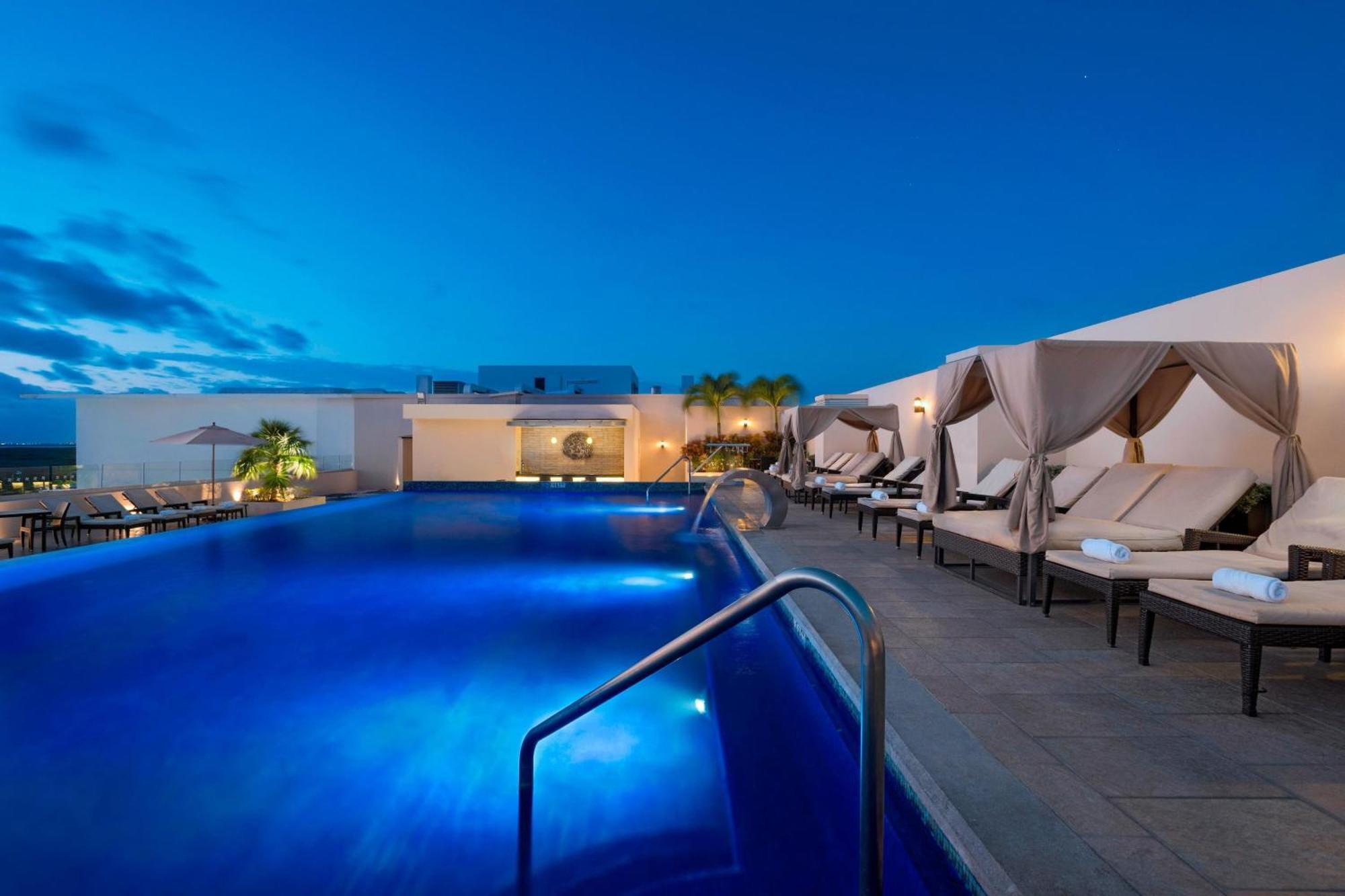 Four Points By Sheraton Centro Hotel Cancun