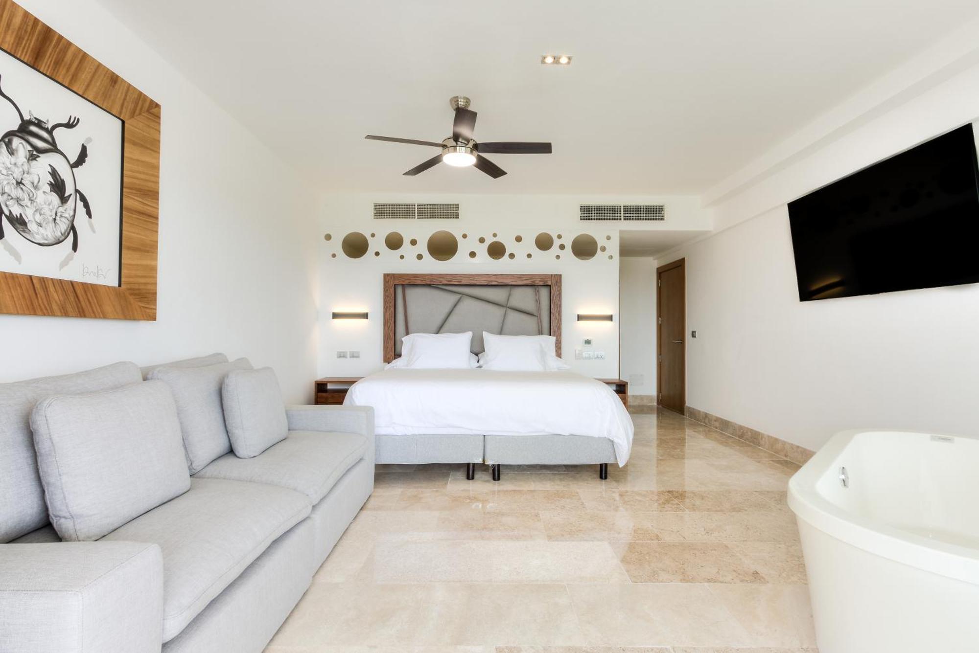 Luxury 2-bedroom With Club Access Cancún