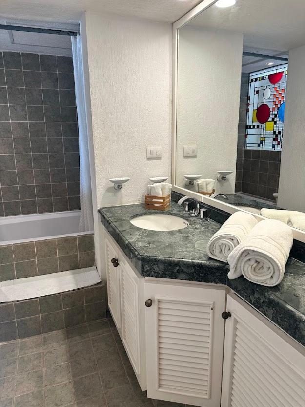 A La Orilla Del Mar Puerto Juarez Apartamento