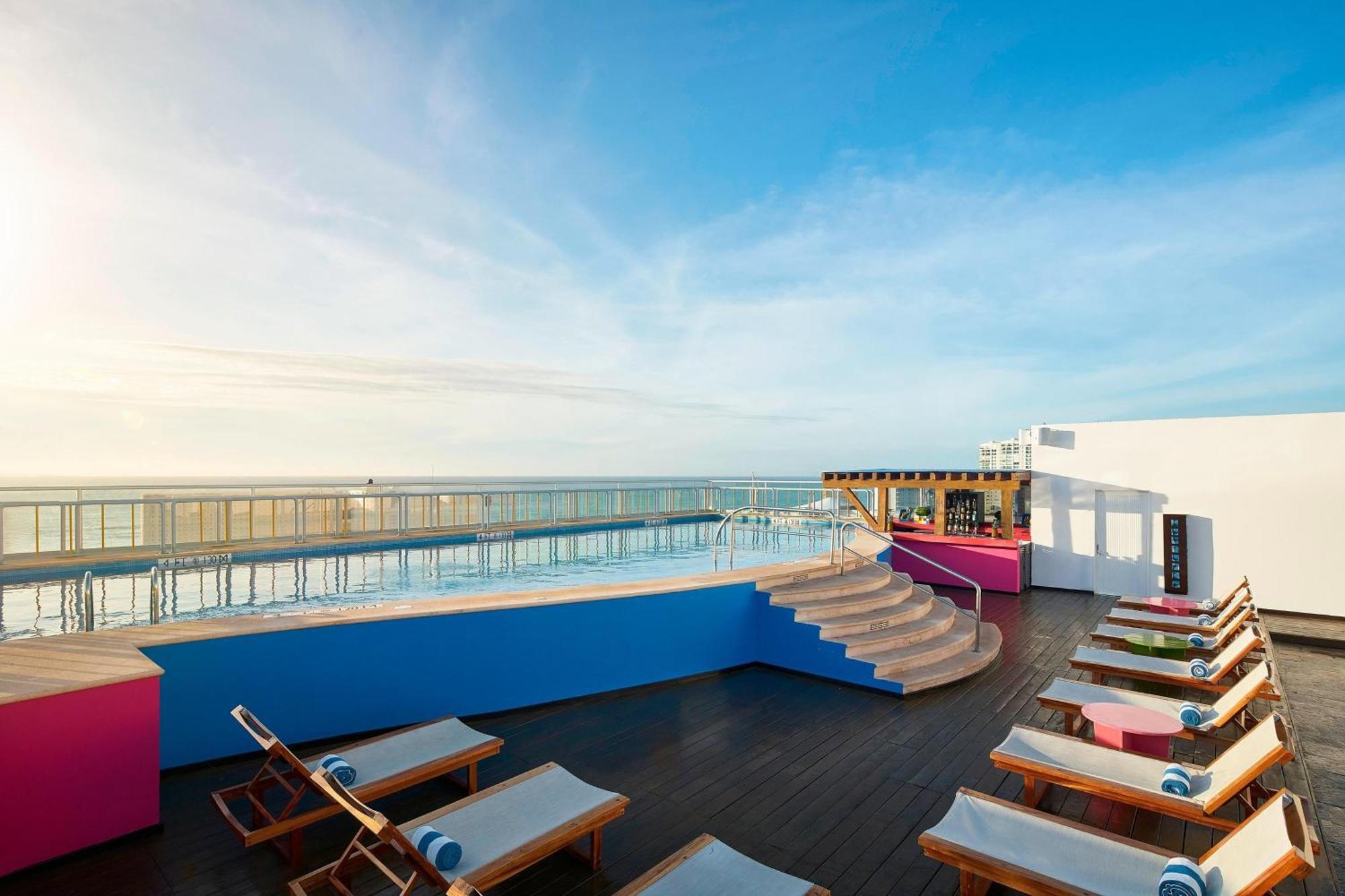 Aloft Hotel Cancún
