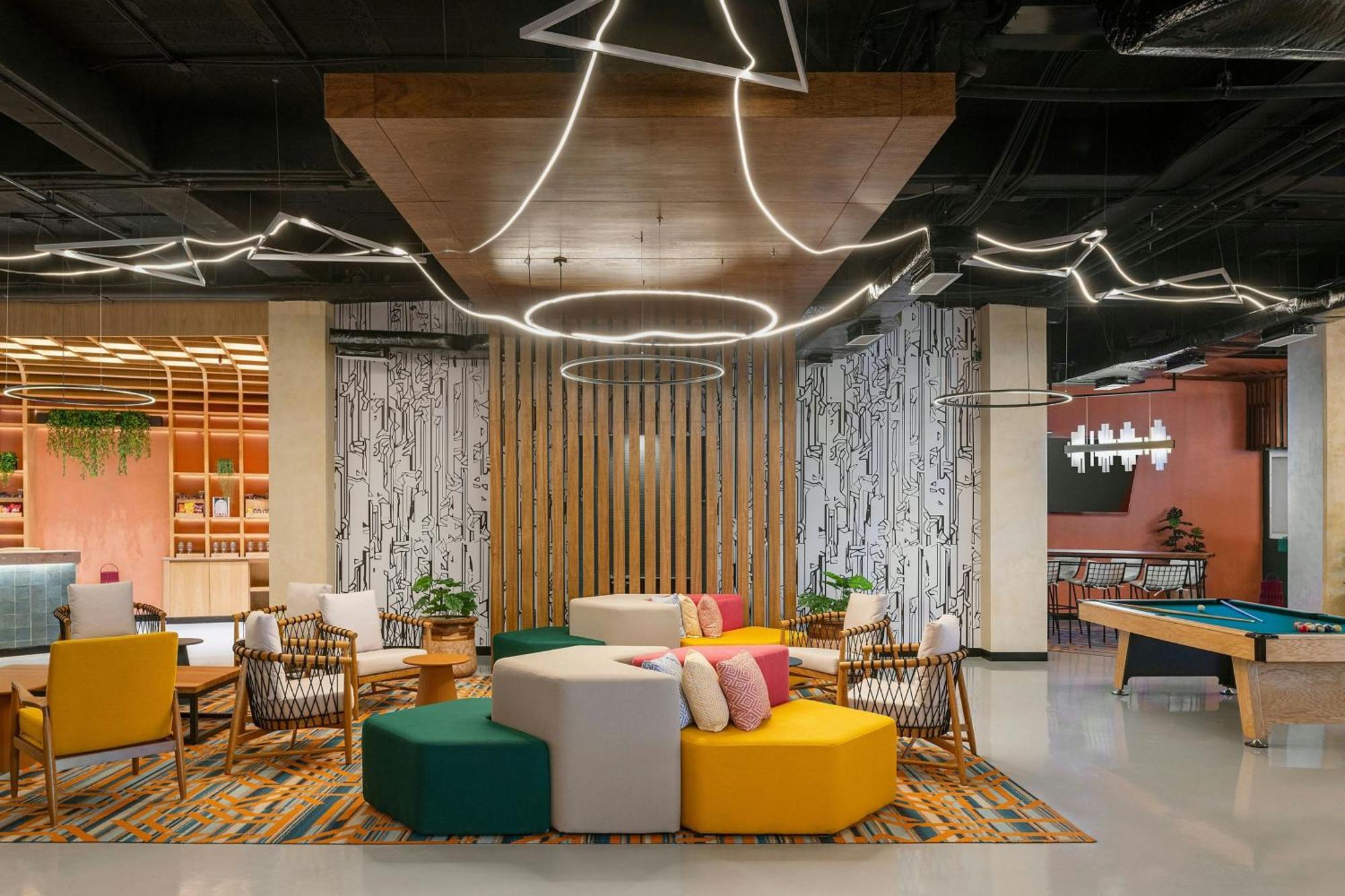 Aloft 4*