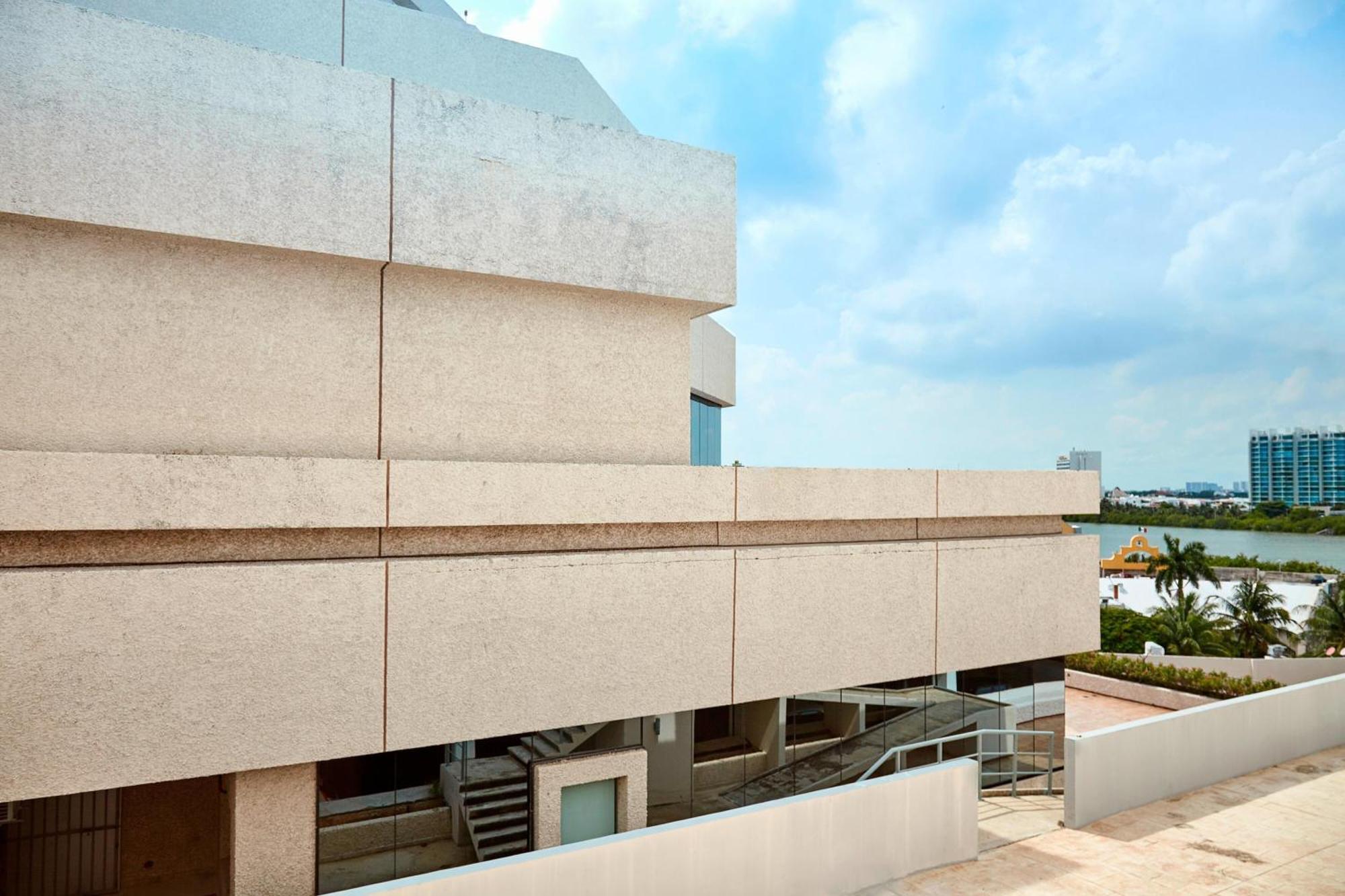Aloft Hotel Cancún