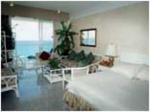 Beachfront Studio Carisa Y Palma Apartment Cancun
