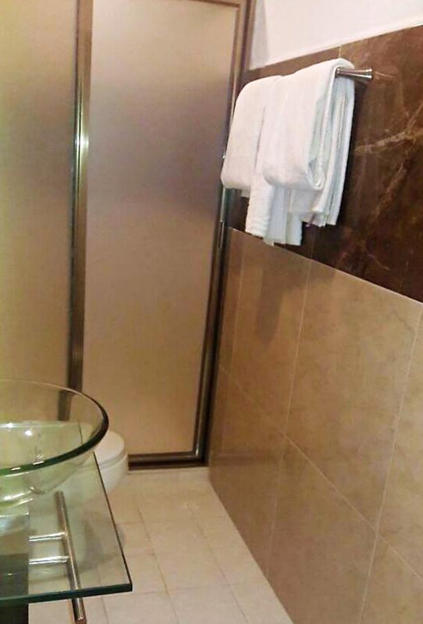 Versalles Hotel 2*