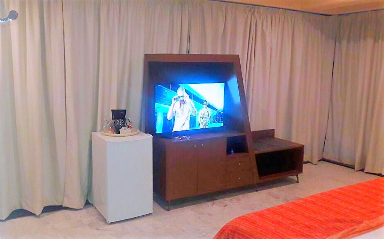 Versalles Hotel 2*